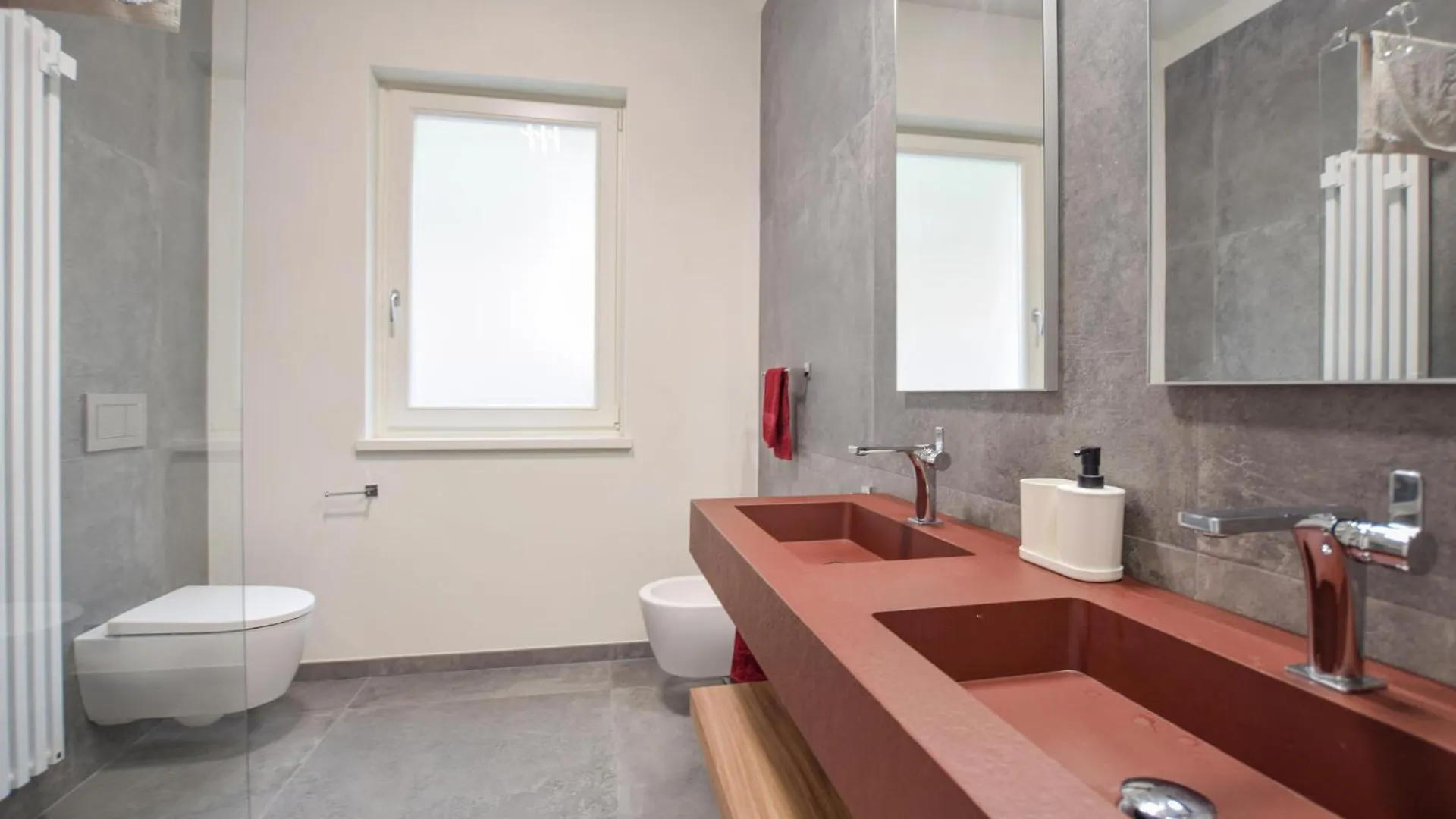 4 Bedroom Gorgeous Home In Massarosa