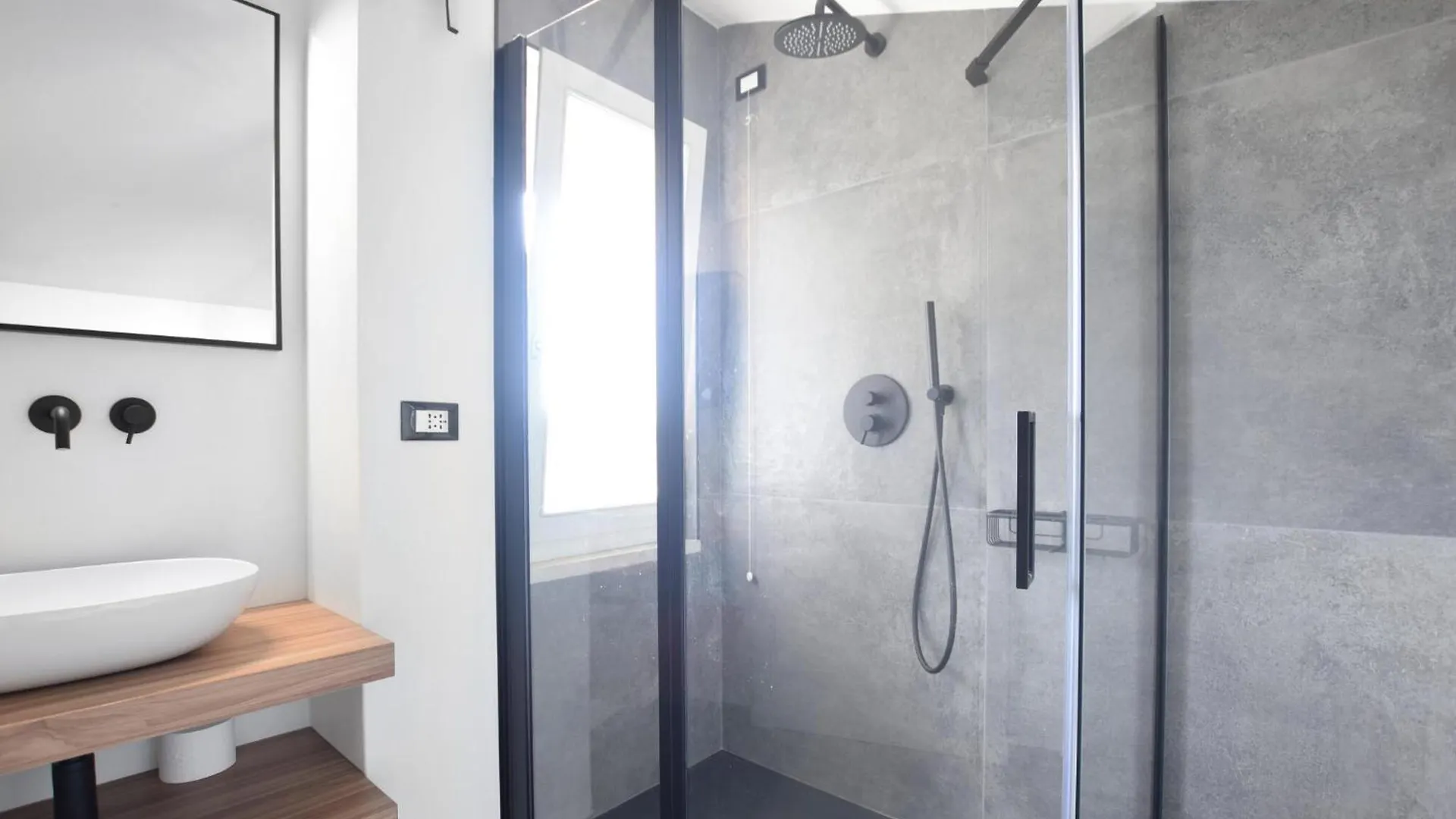 4 Bedroom Gorgeous Home In Massarosa 0*,  Italy