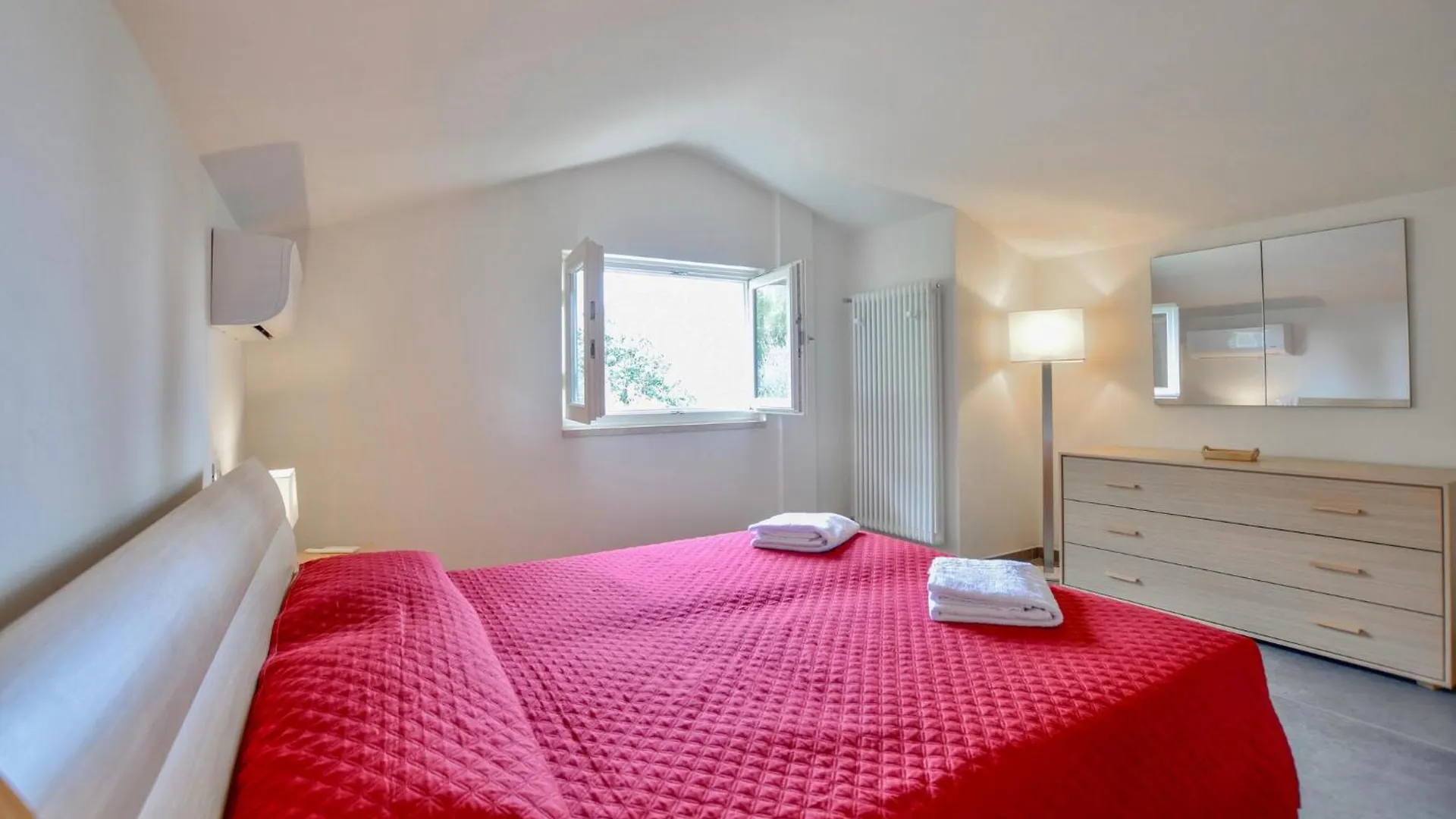 Holiday home 4 Bedroom Gorgeous Home In Massarosa