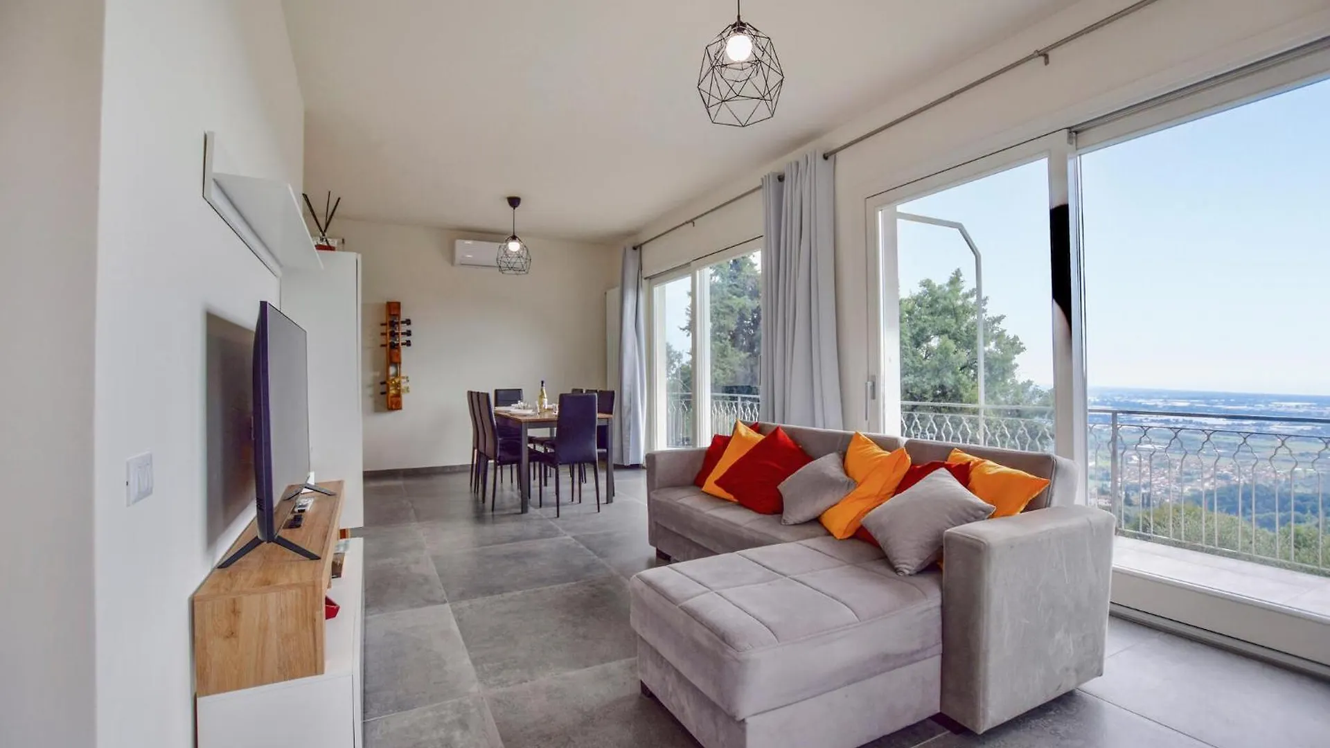 4 Bedroom Gorgeous Home In Massarosa Italy